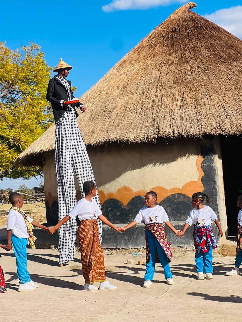 Jewels Junior School learners experiencing Zimbabwean culture
